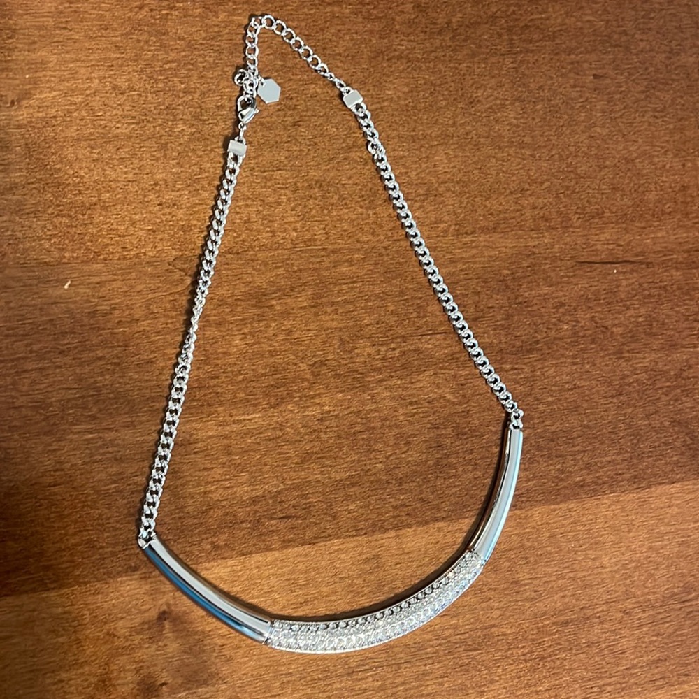 Touchstone White Collar Necklace